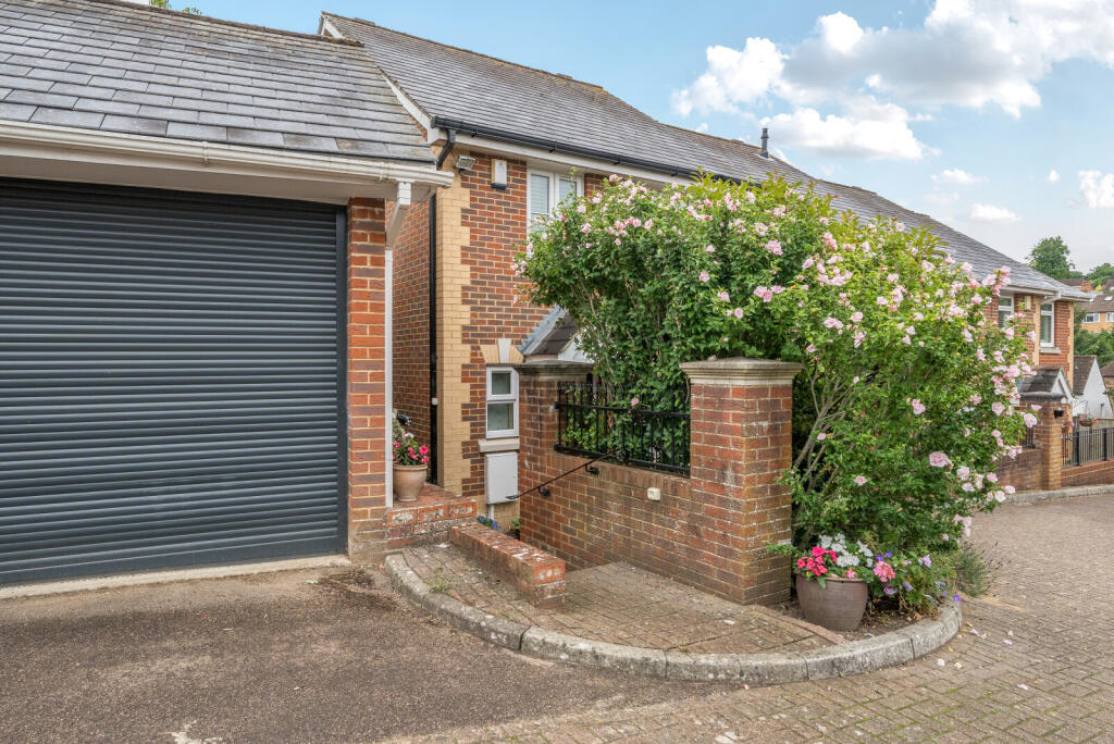 1332748-20-688888...