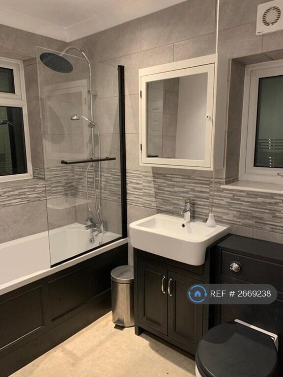 Upstairs Bathroom