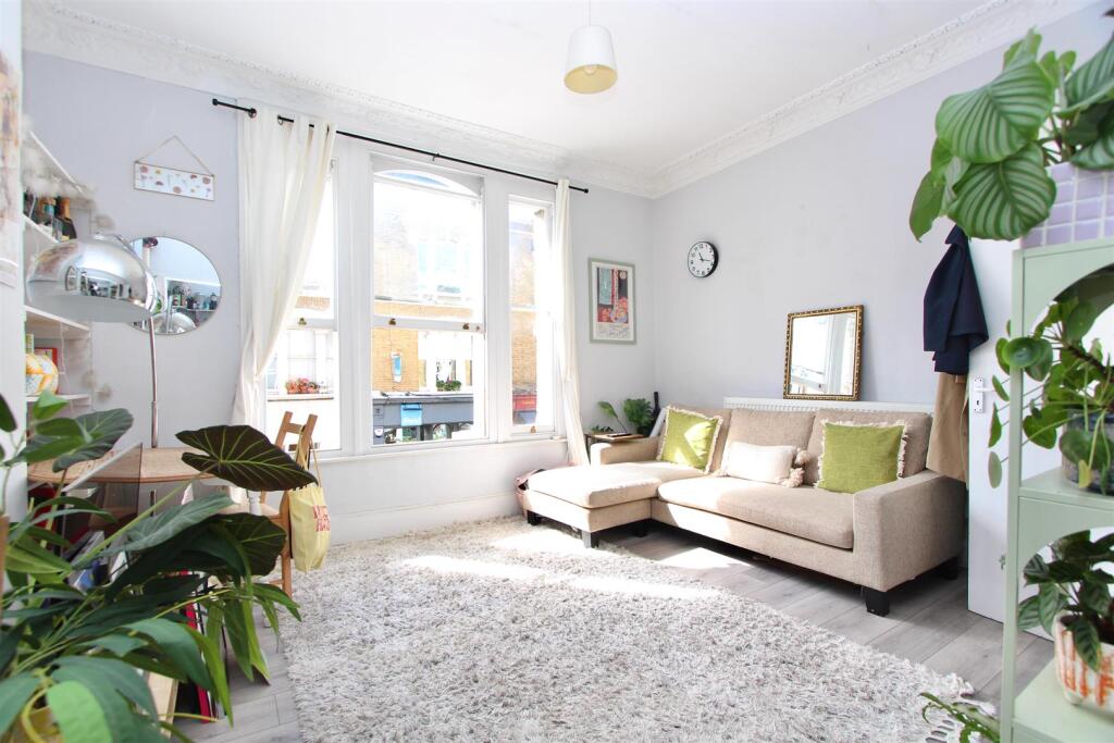 Stoke Newington Church Street, N16