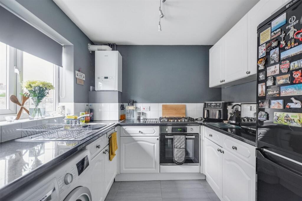 Kitchen_1.jpeg