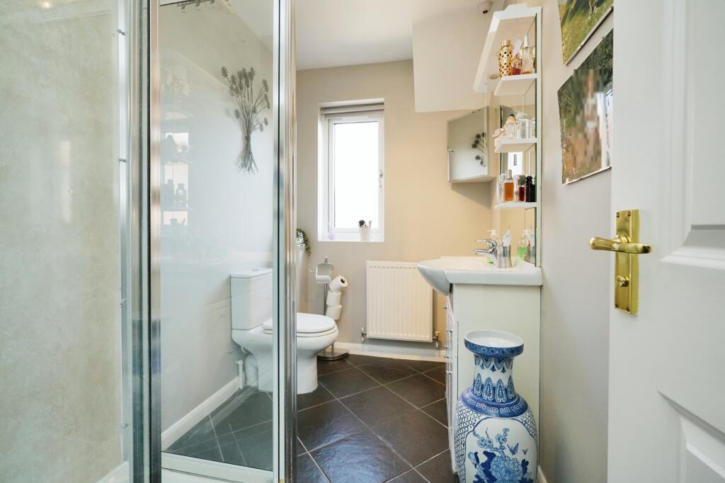 Master en-suite