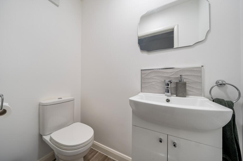 1369357-17-68ef89d555e7b