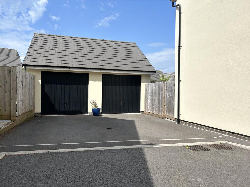 Double Garage