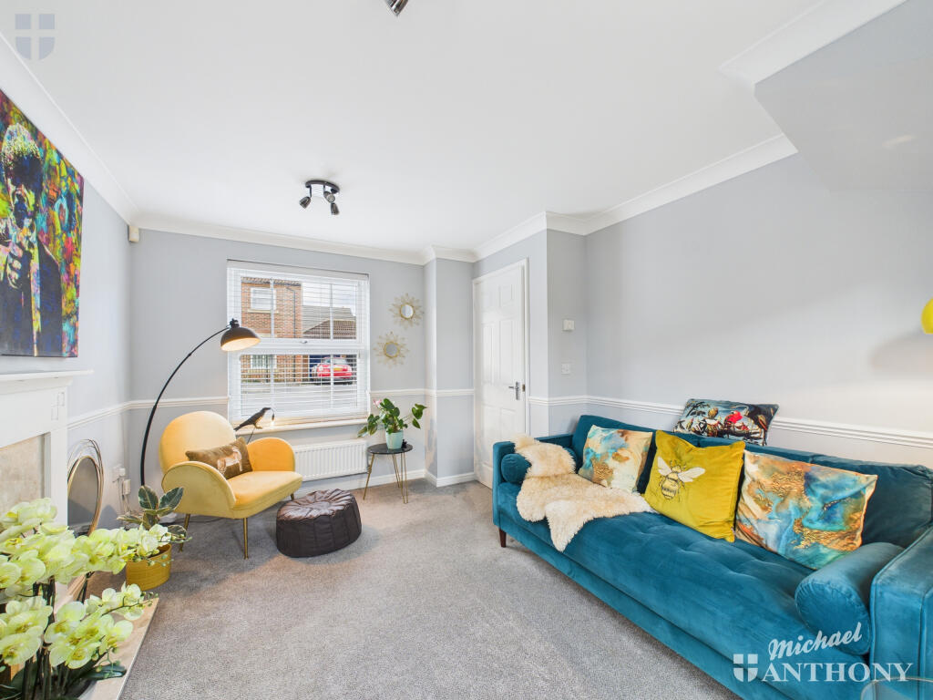 CAM03218G0-PR0834-STILL003