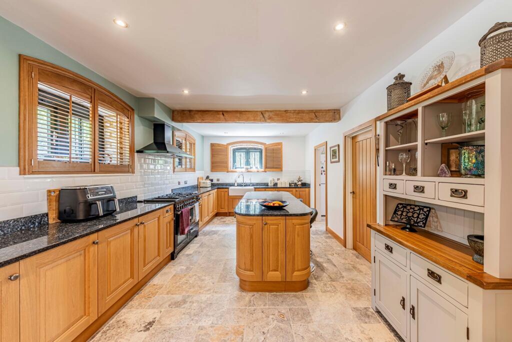 Kitchen/Dining Room (3)