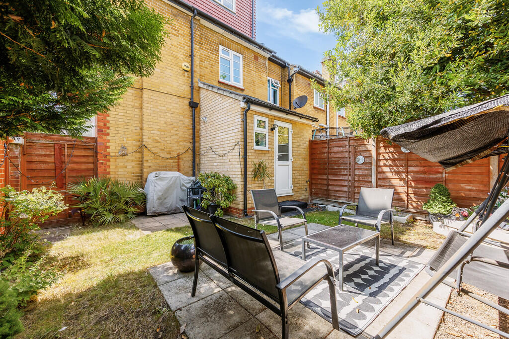 Creighton Road (9...