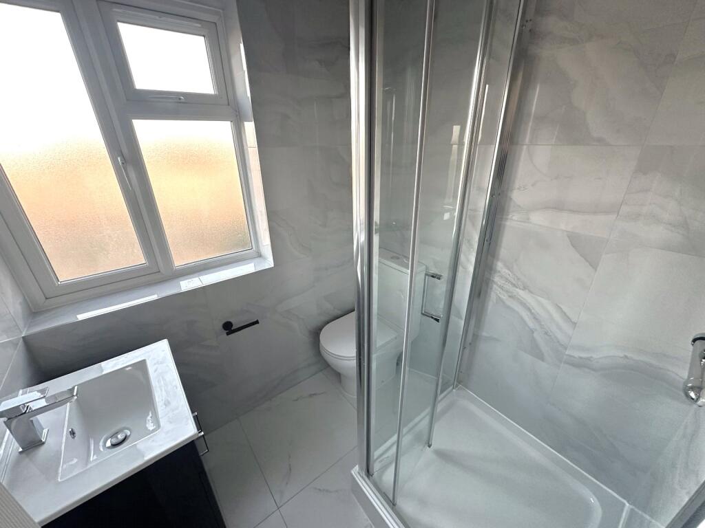 Ensuite Six