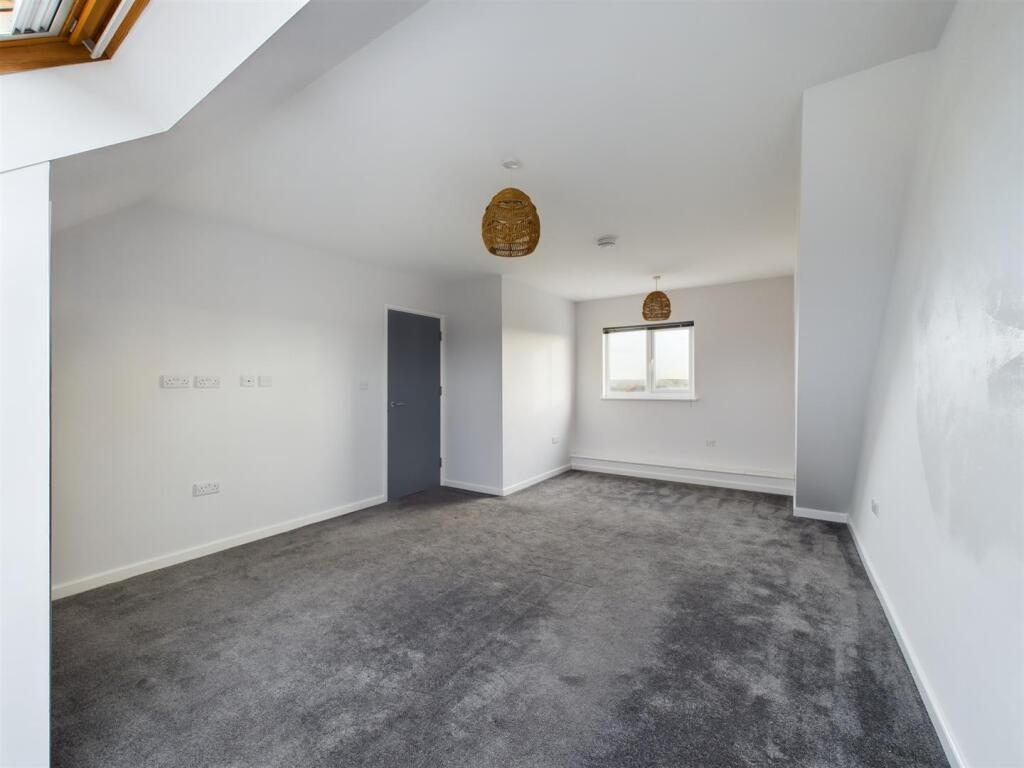 Flat 4, 12 Higher Tower Road Lounge