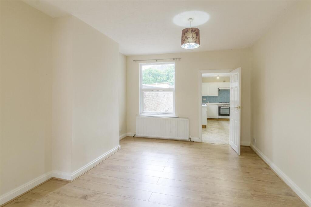 31 Whitworth Road [HIGHres] 004.jpg