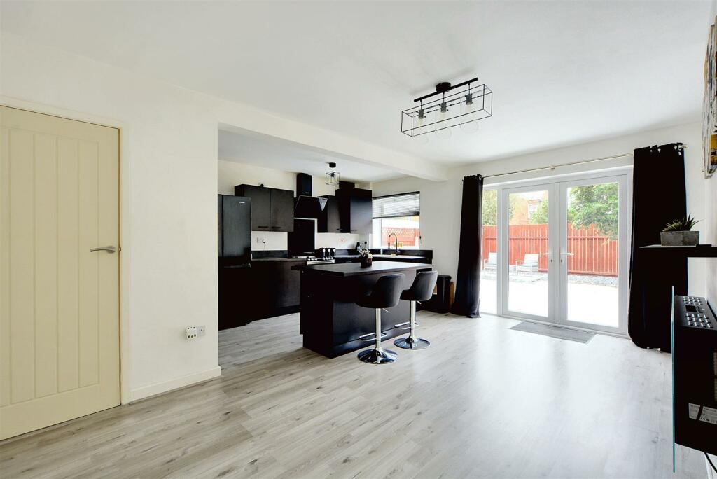 Kitchen Diner_1.jpeg