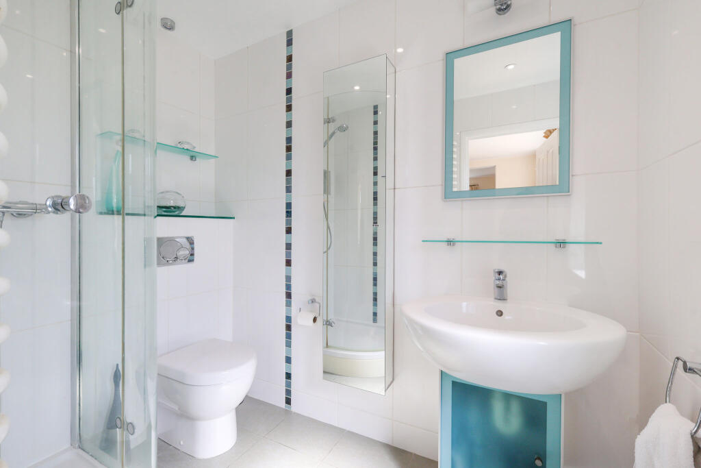 En Suite Shower Room