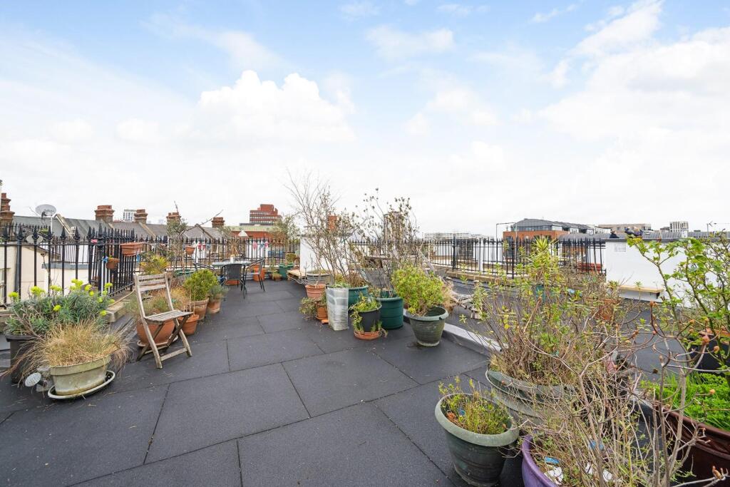 Roof Terrace (4).jpg