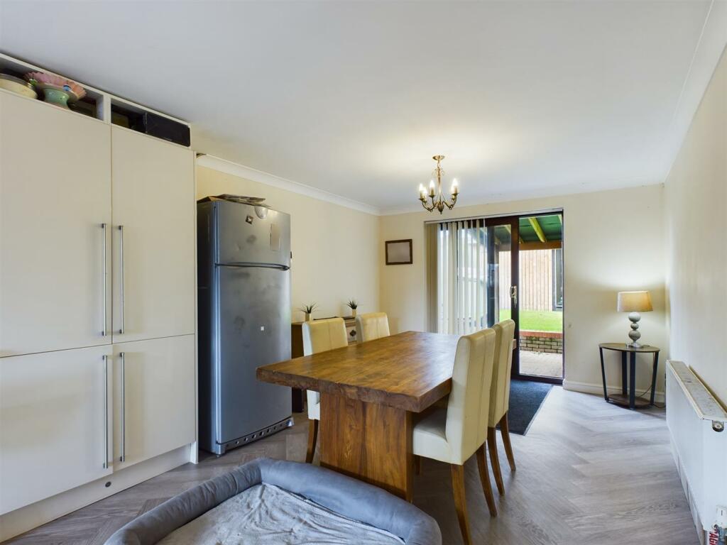 Kitchen/Breakfast Room