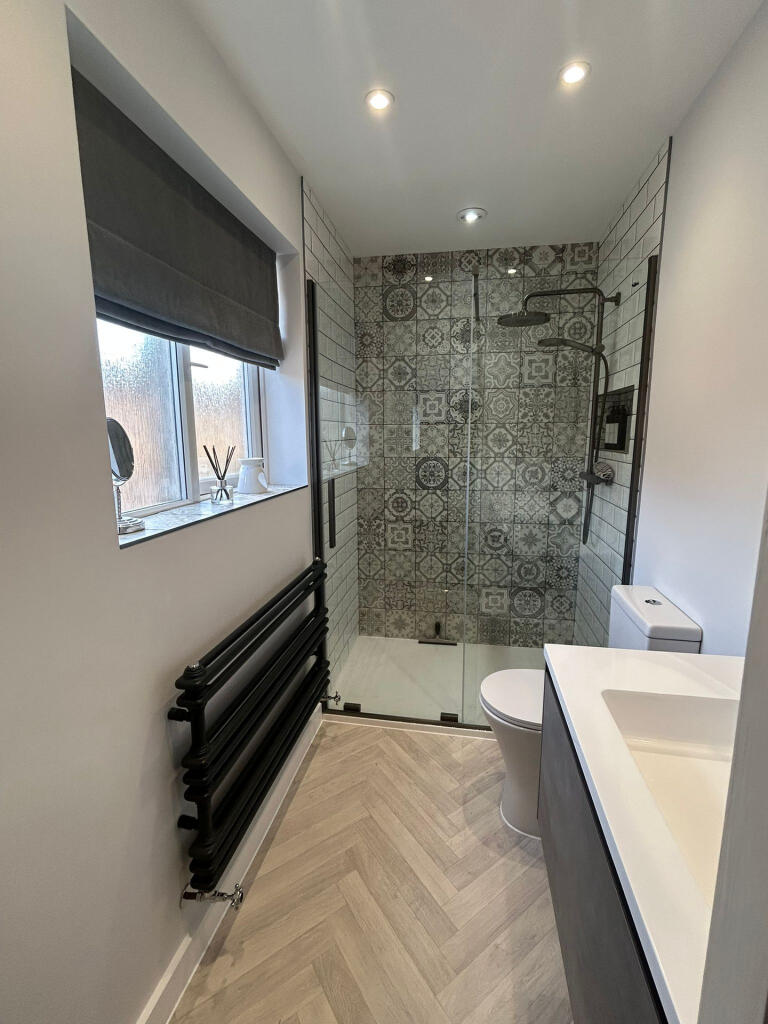 En-Suite 1