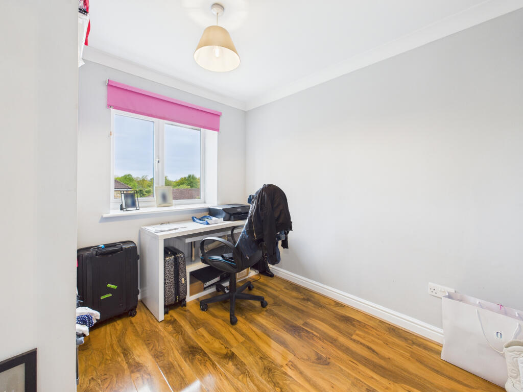 CAM01354G0-PR0601-STILL026