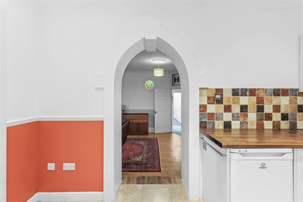 kitchen #4.jpg
