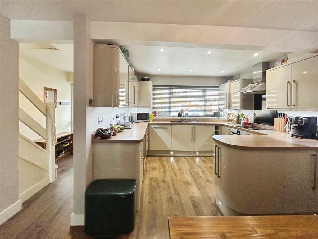 cef51dc5-2-4B59-A1B2-BA1B91214B32-4421-00000389D34