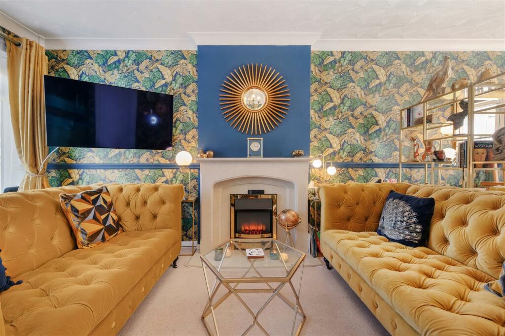 Sitting Room (3).jpg