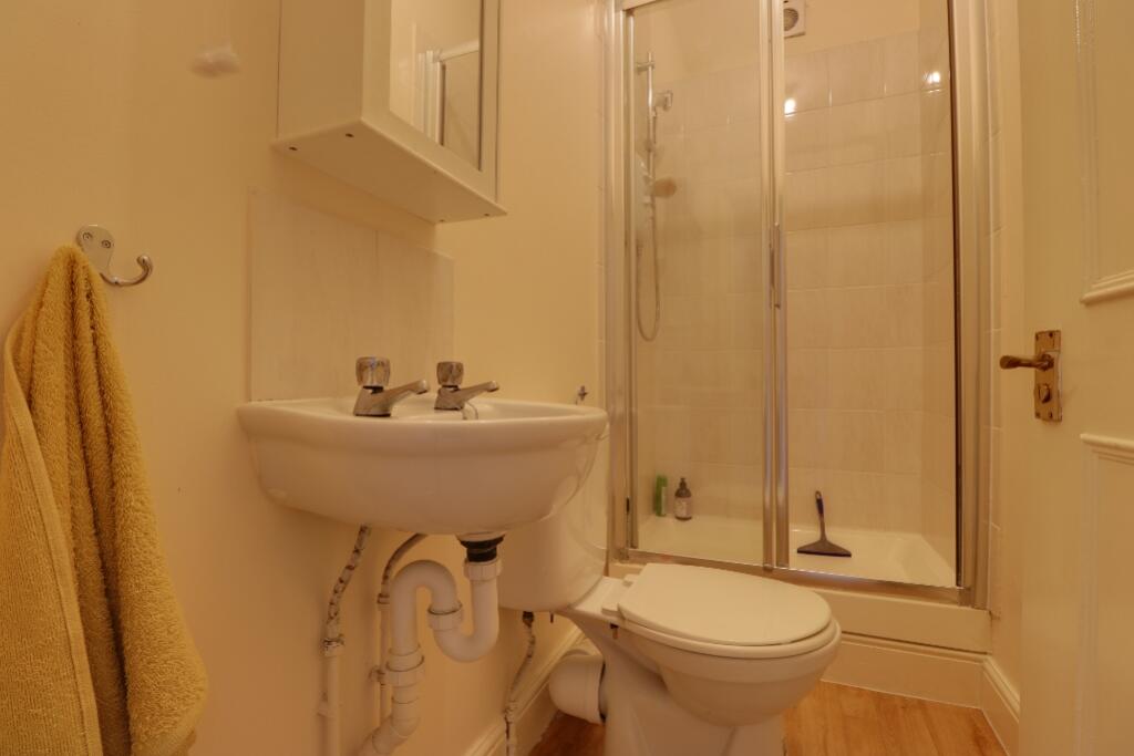 Shower Room 194b