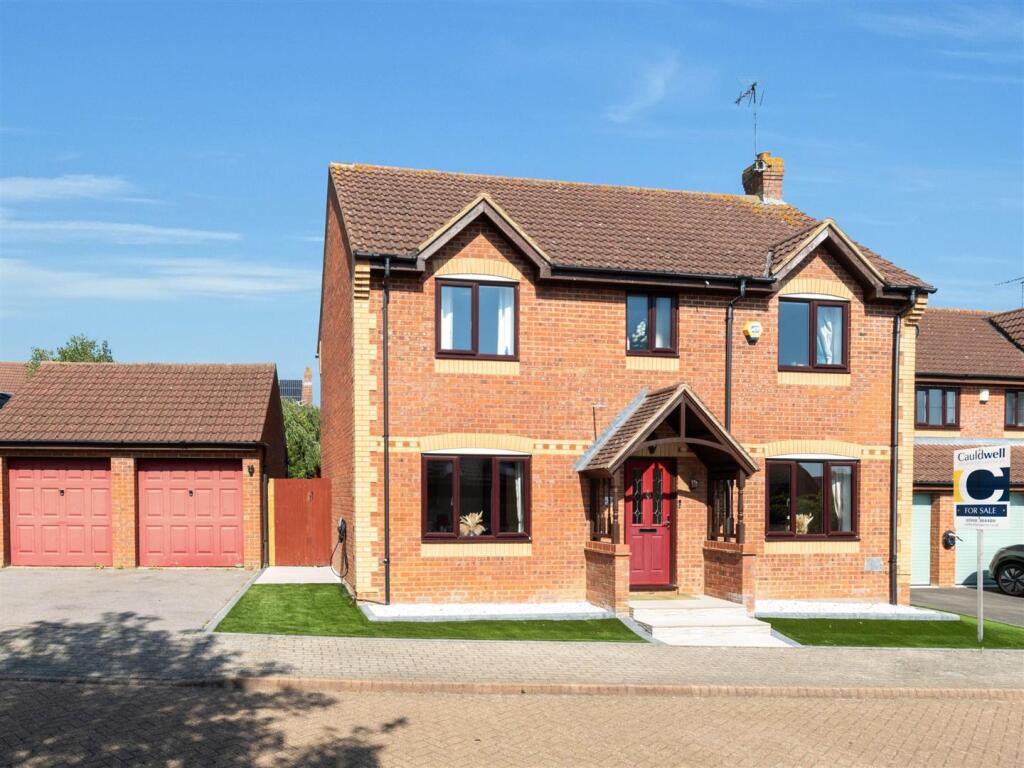 Extended StudyFamily room (2560 x 1920 px).jpg.JPG