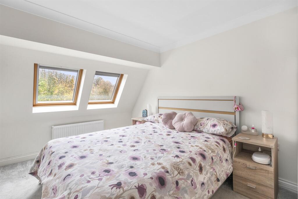 Flat 8, Buckingham Place, Bellfield Rd, HP13 5HW-8