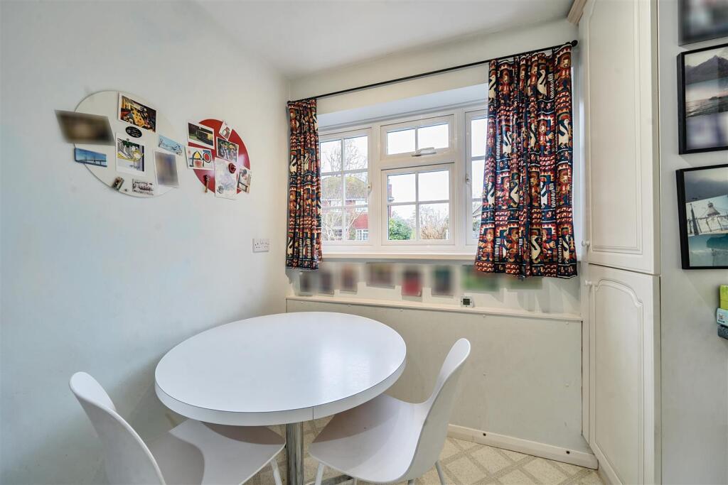 Kitchen/Breakfast Room