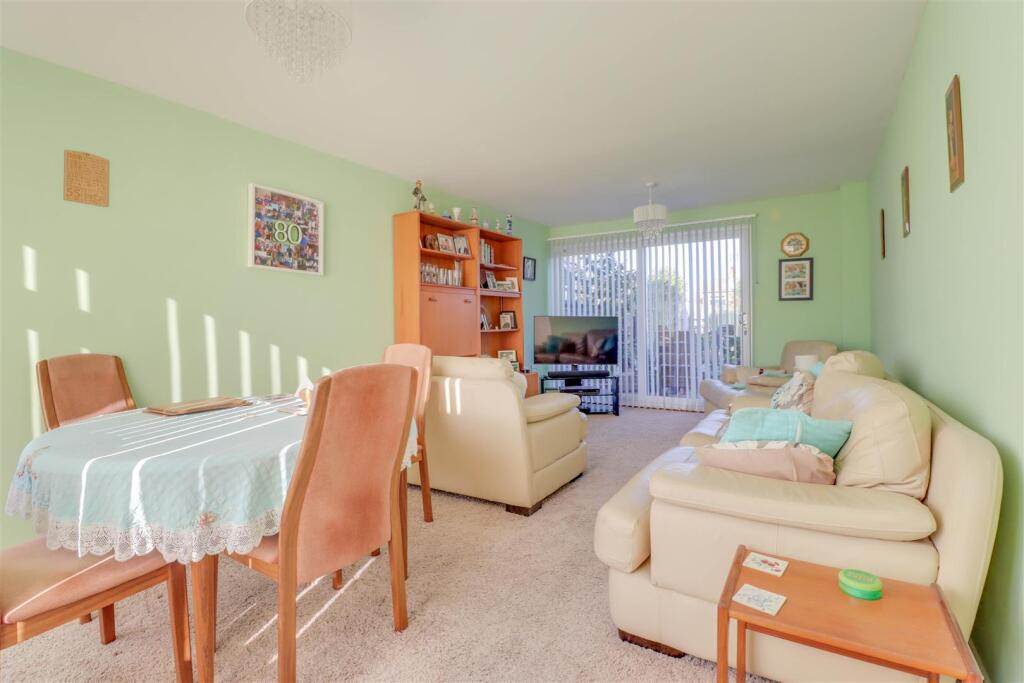 15 MERLIN WAY INSIDE-5.jpg