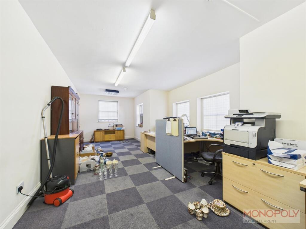 CAM01943G0-PR0426-STILL013.jpg