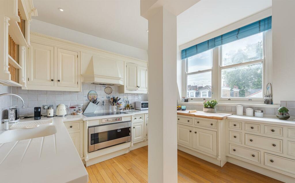 Wetherby Gardens 9D-5-2. Low Res.jpg