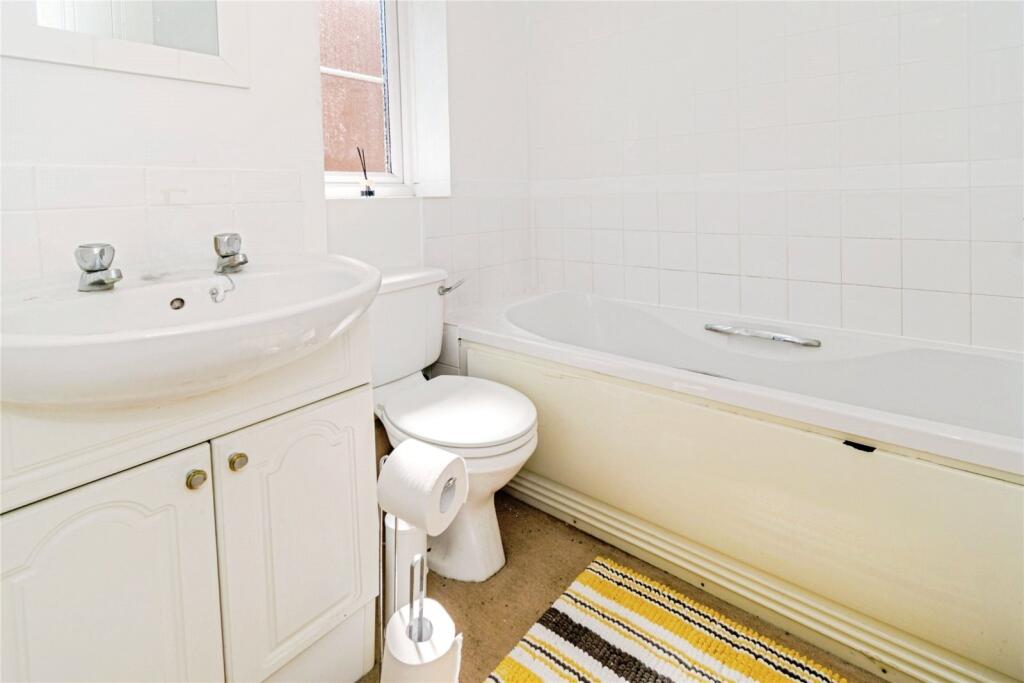 En-Suite Bathroom