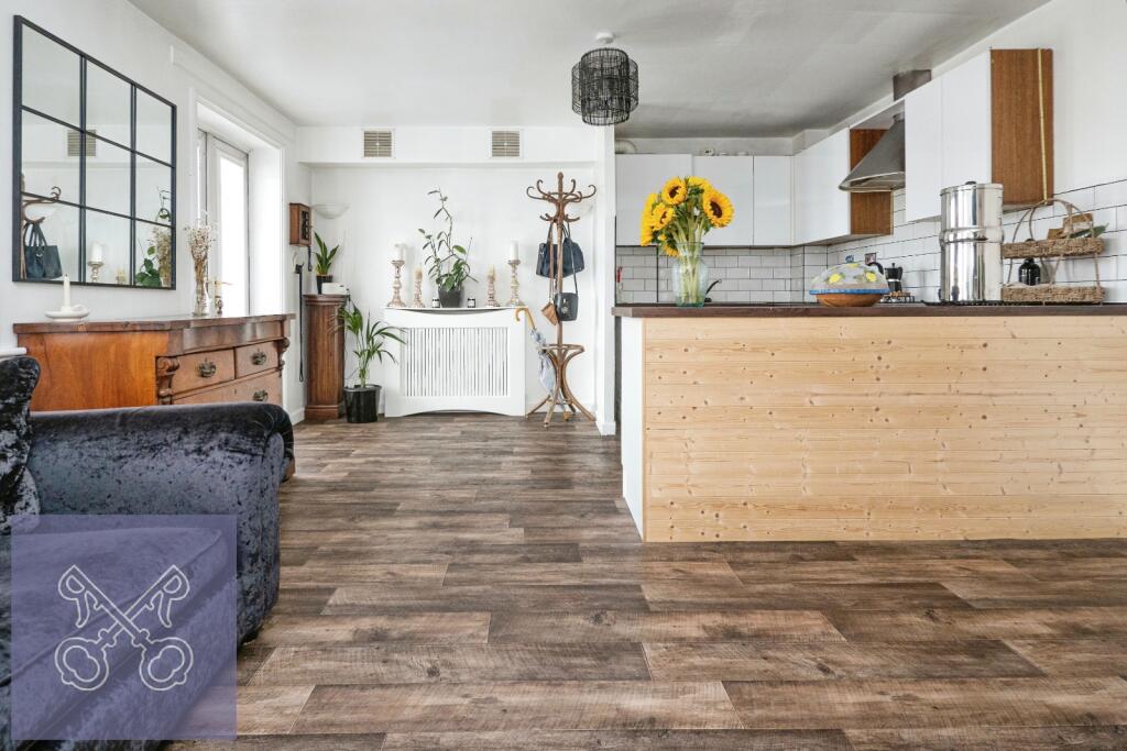 Sitting Room/Kitchen