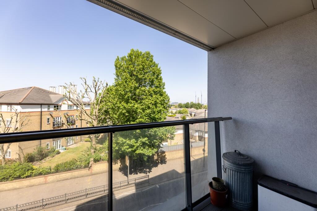 Hepburn House F2 ...