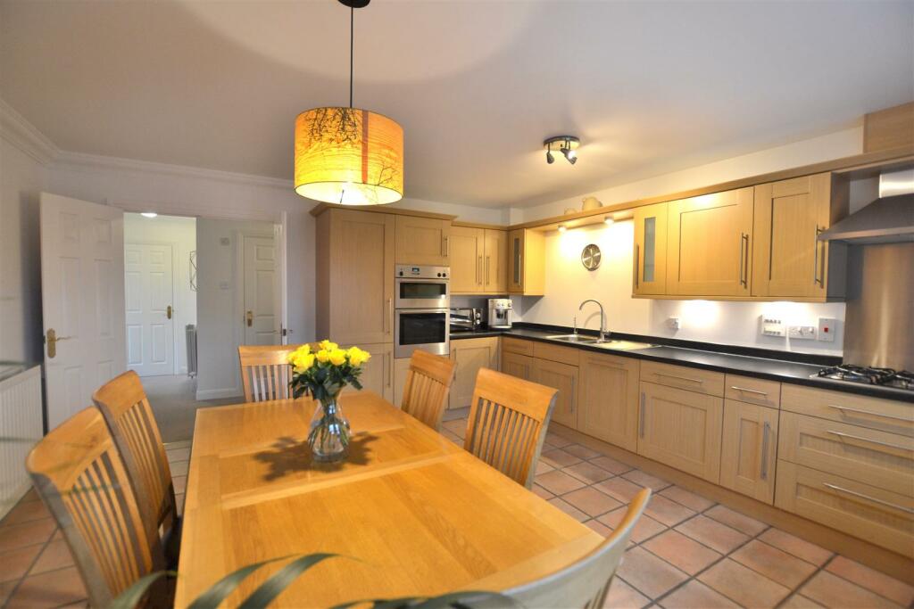 Kitchen, Breakfast Room 1.JPG