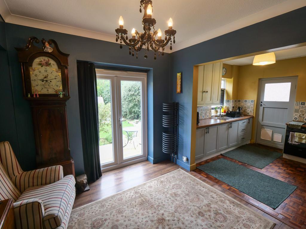 Dining Room Dual Aspect