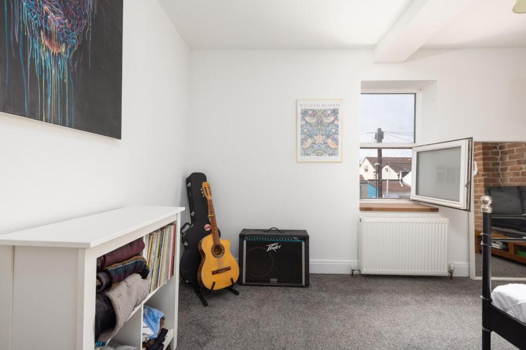 1 Sherbourne St, BS5-15.jpg