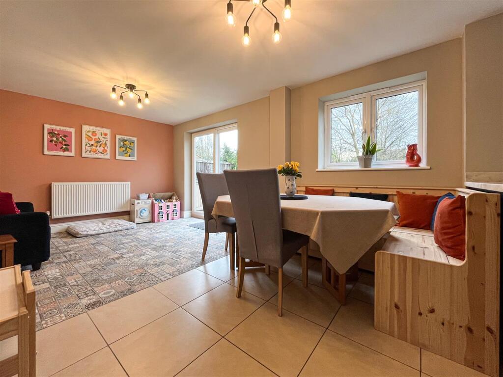 kitchen/dining