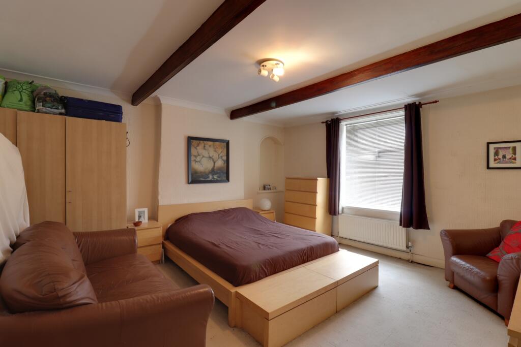 Double bedroom 1