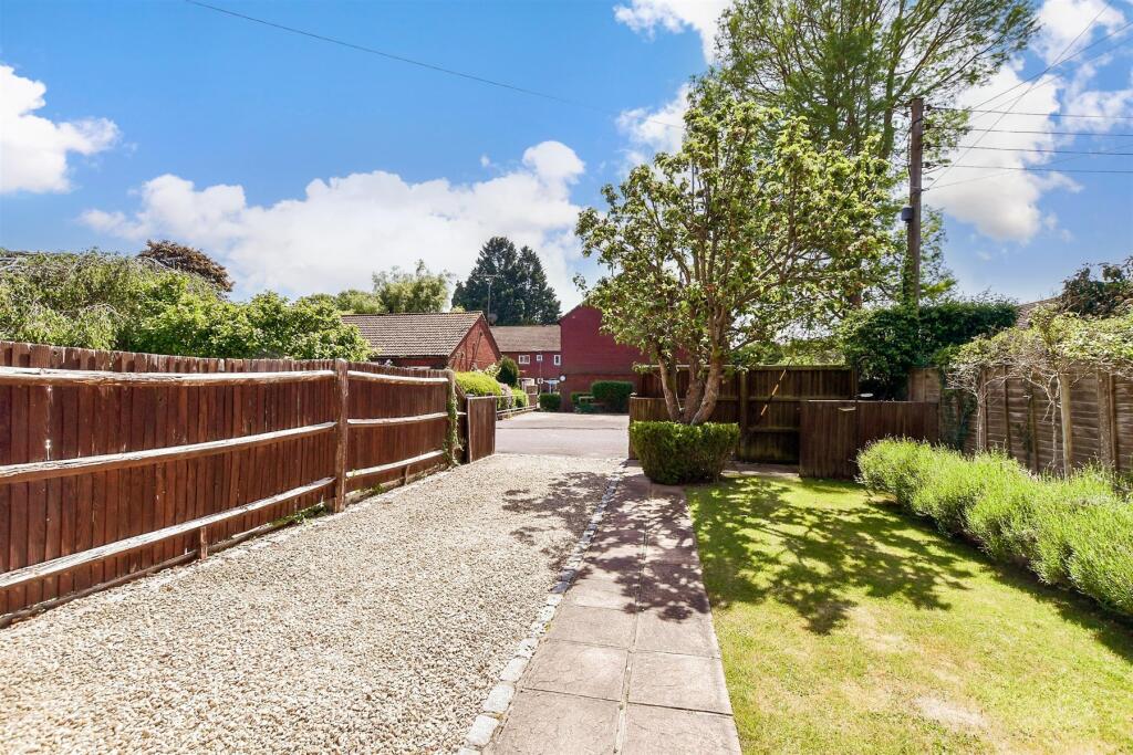 Driveway/Parking
