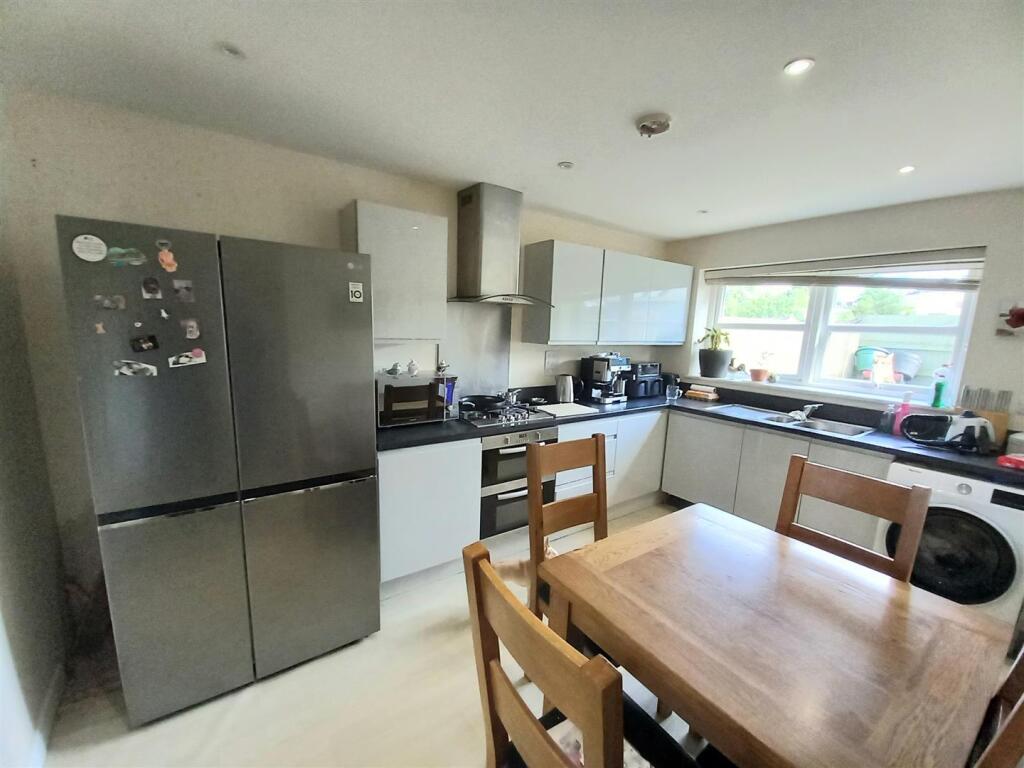 2 Ackland KitchenDiner.jpg