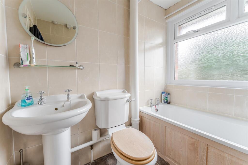 15 Rectory Drive, Yatton, North Somerset 39.jpg