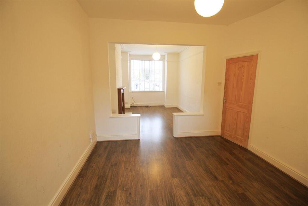 Living area.jpg