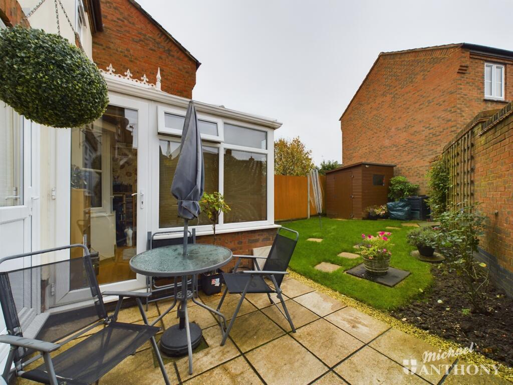 CAM03218G0-PR0400-STILL013