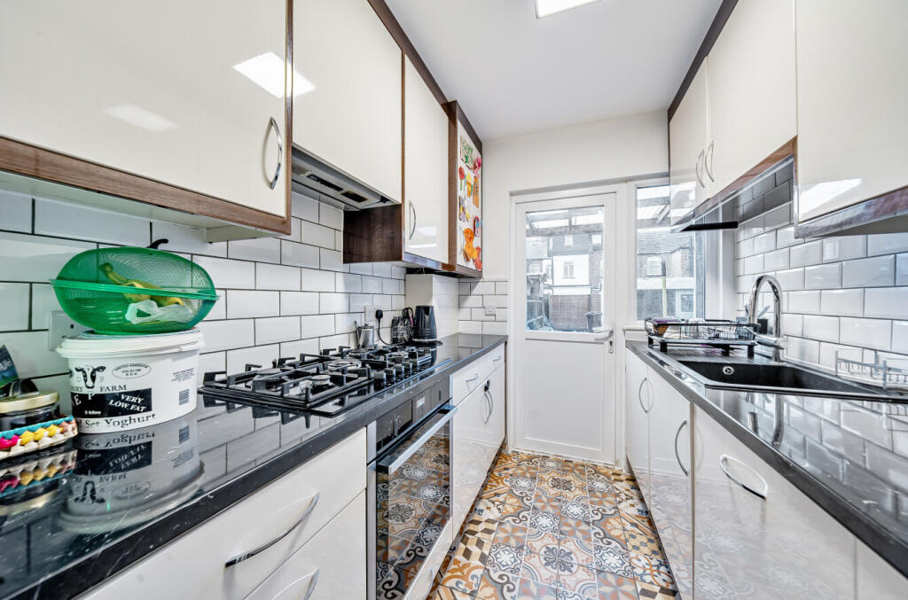 1328528-15-687fcb...