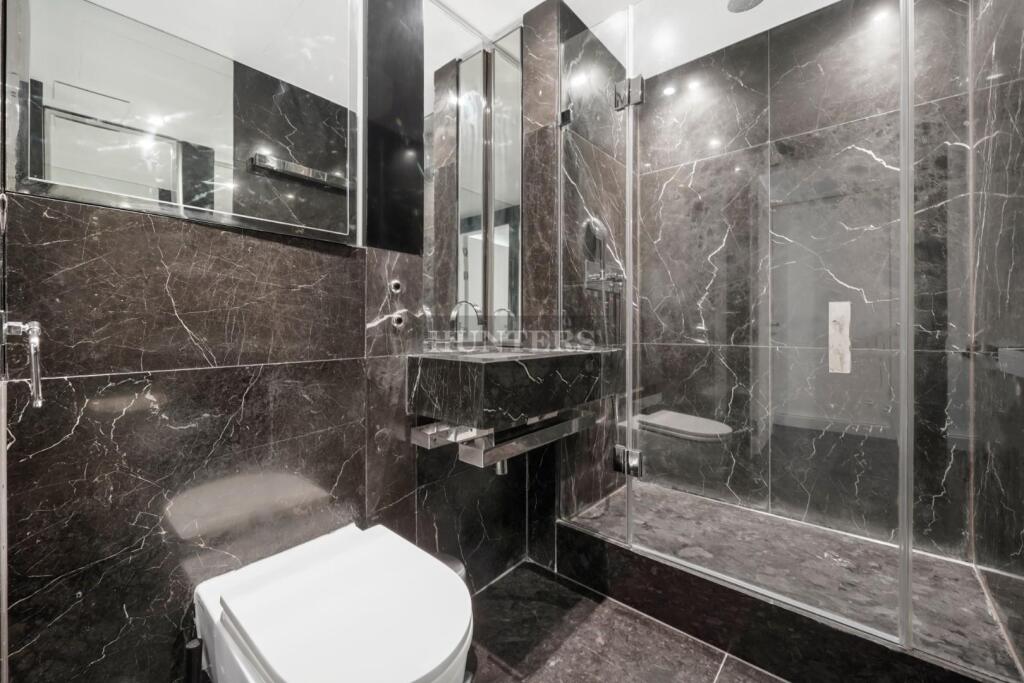 Bathroom       .jpg
