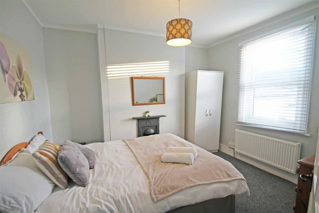 Bed 3
