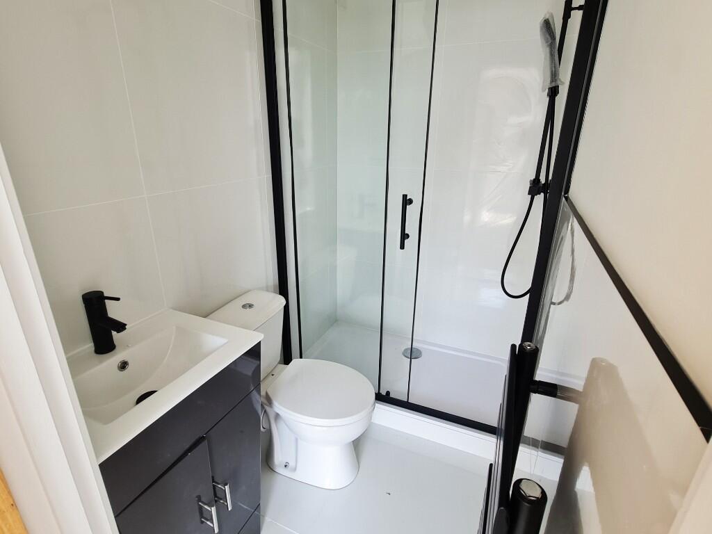 En-Suite Shower