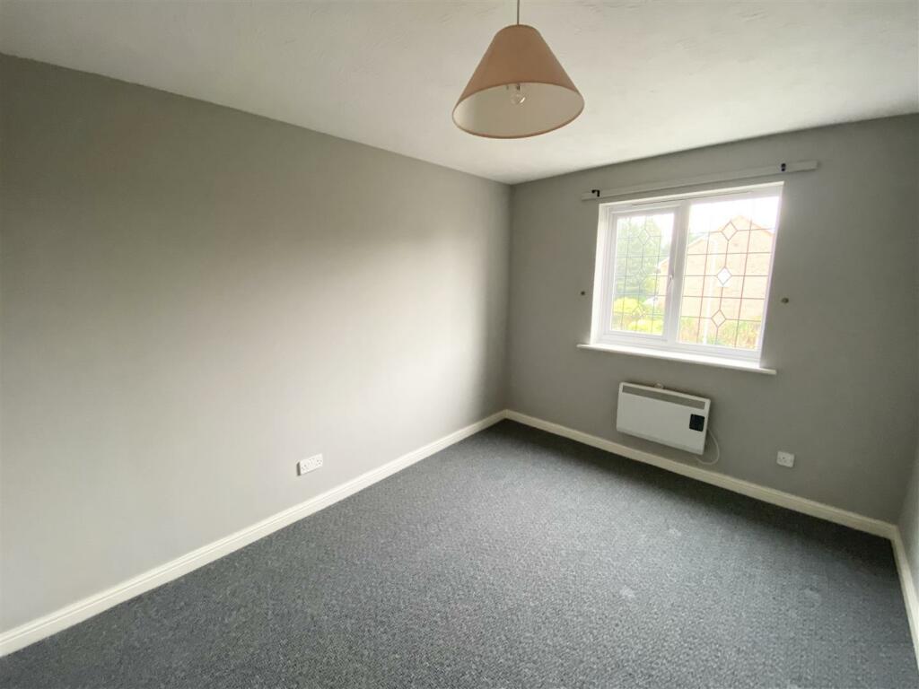 Bedroom 1.jpeg