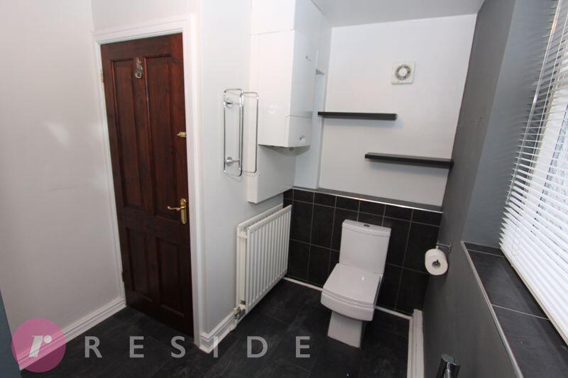 Shower Room (2)