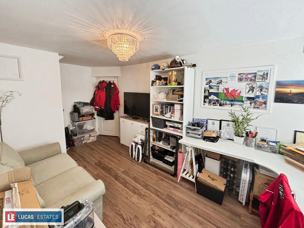 d270e013-A3-454D-...