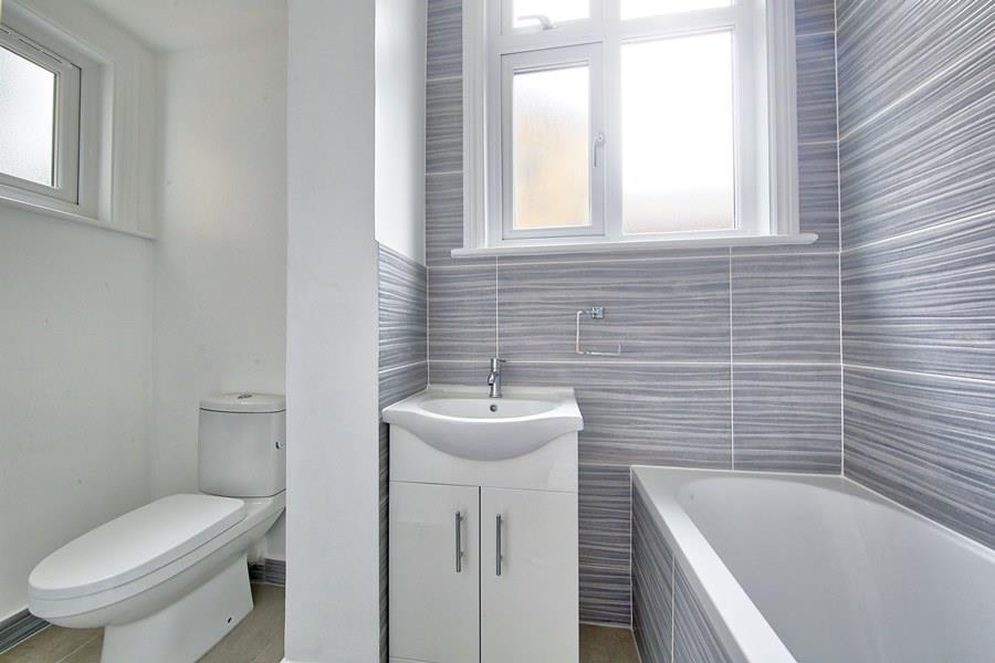 35b_lewin_road_bathr